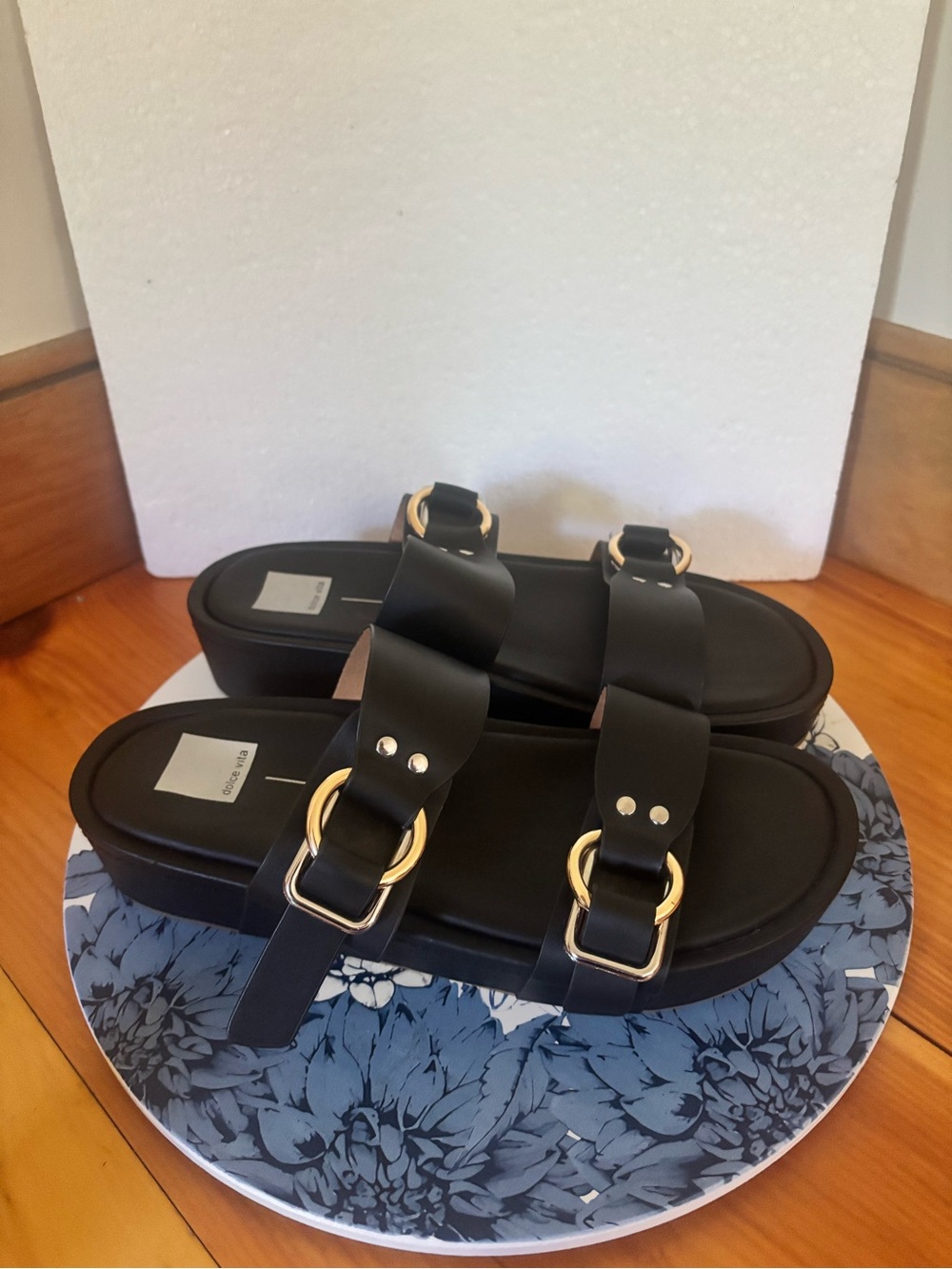 Dolce Vita Black Gold Buckle Platform Sandals Size 12